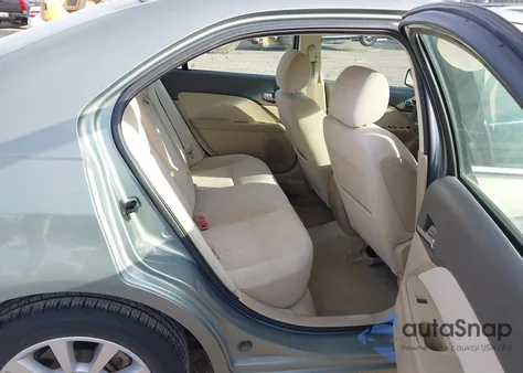 2008 Mercury Milan I4 z USA, uszkodzony, nr VIN 3MEHM07Z98R666666